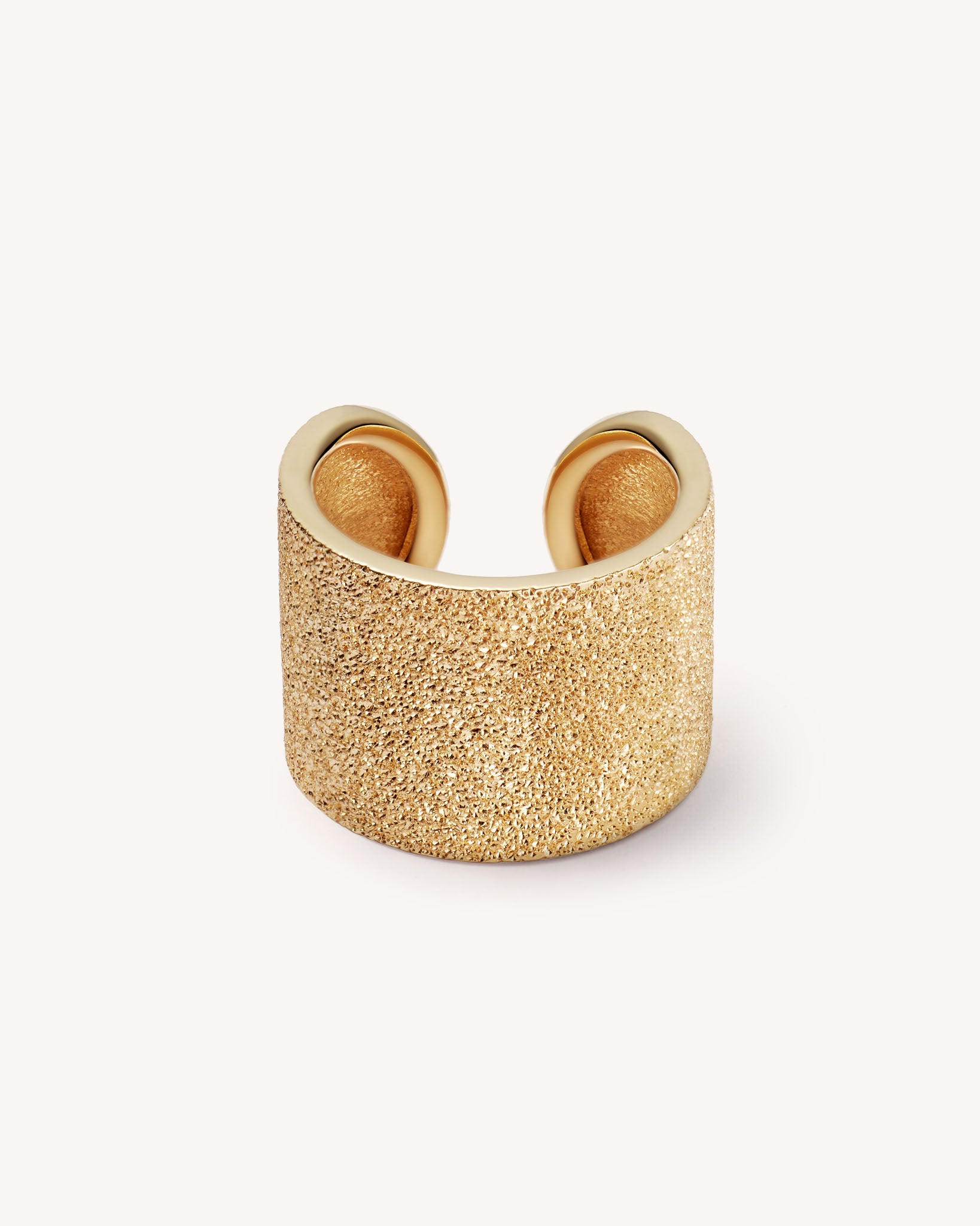 Flor a women's cacique gold ring, Designer Collection