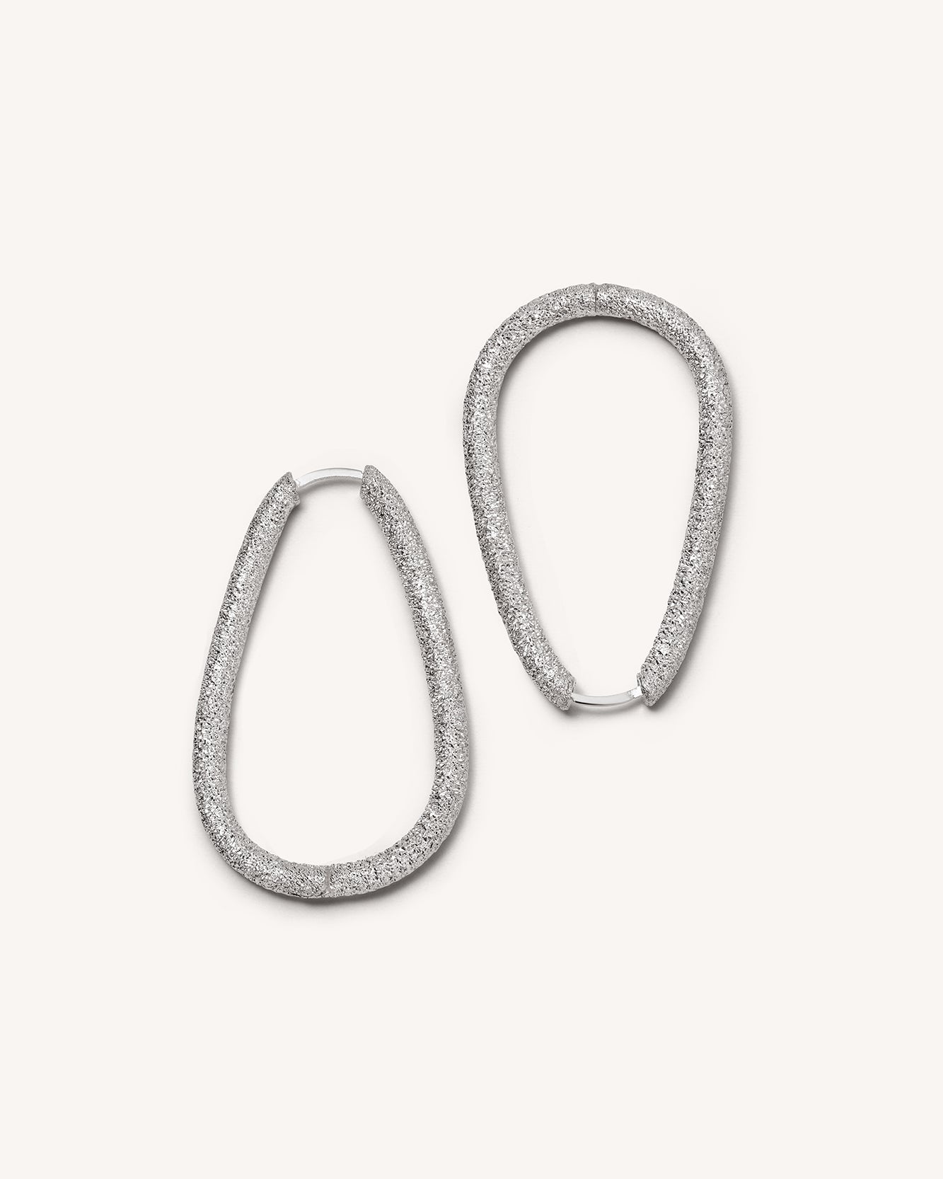 Florentine Finish Small Drop Hoop Earrings | Carolina Bucci