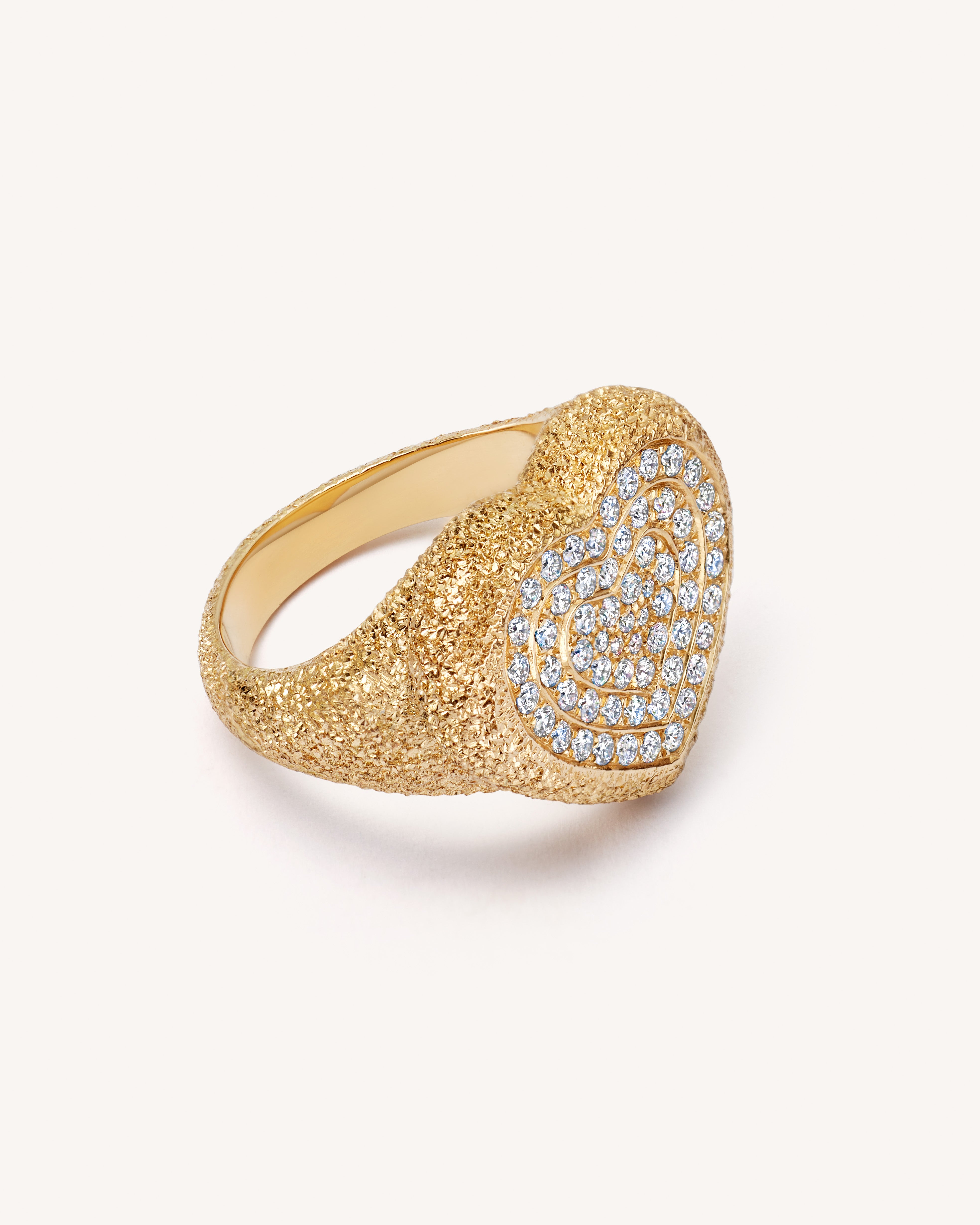Carolina Bucci 18K リング　#11 White Diamond Pavé Cuore Ring 18k Gold | Carolina Bucci