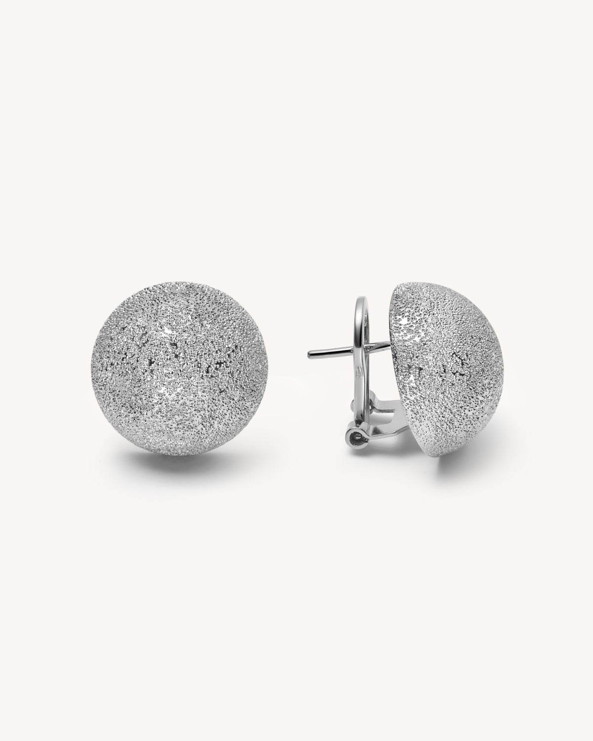 Carolina-Bucci-Large-Button- 