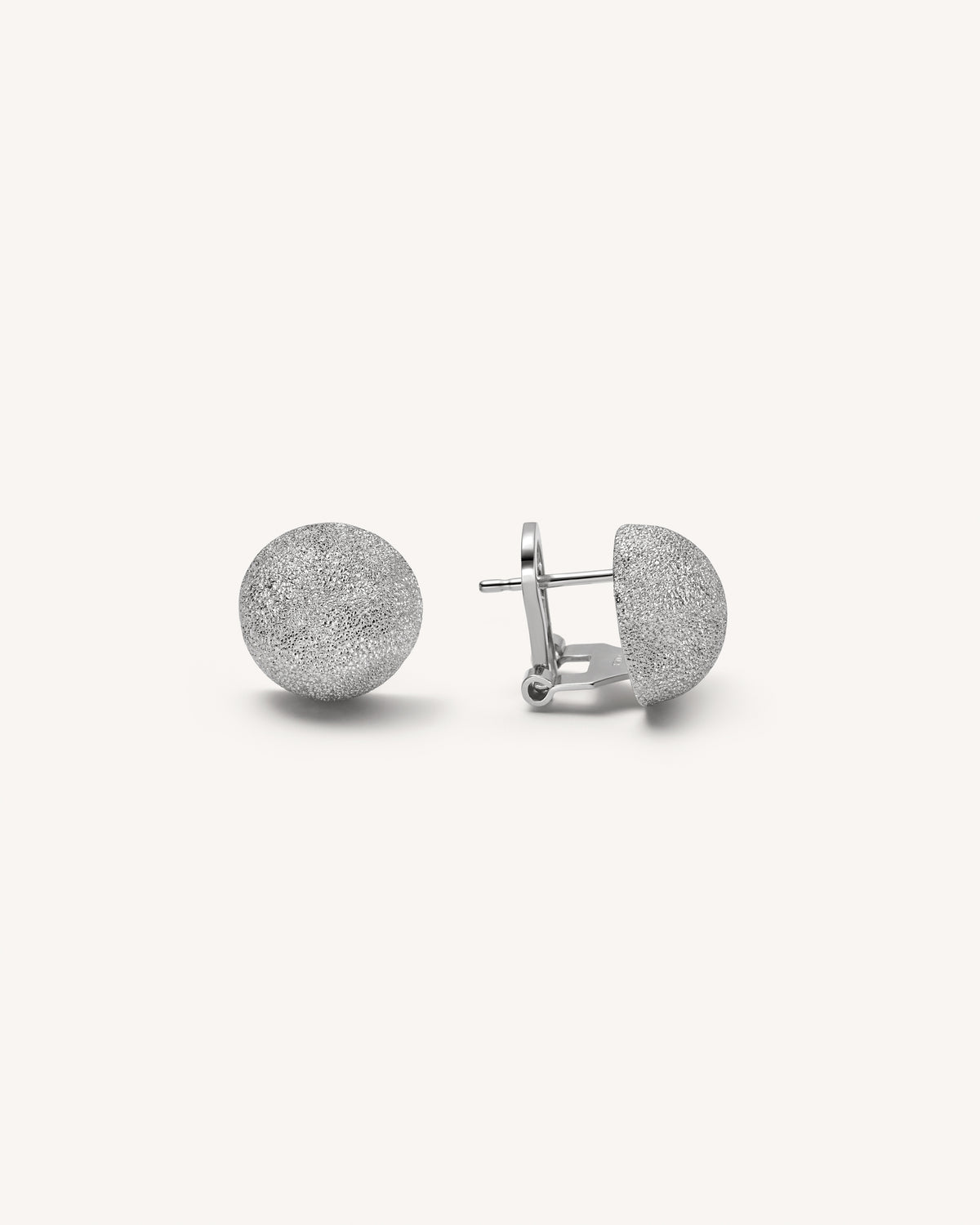 Carolina-Bucci-Small-Button- 