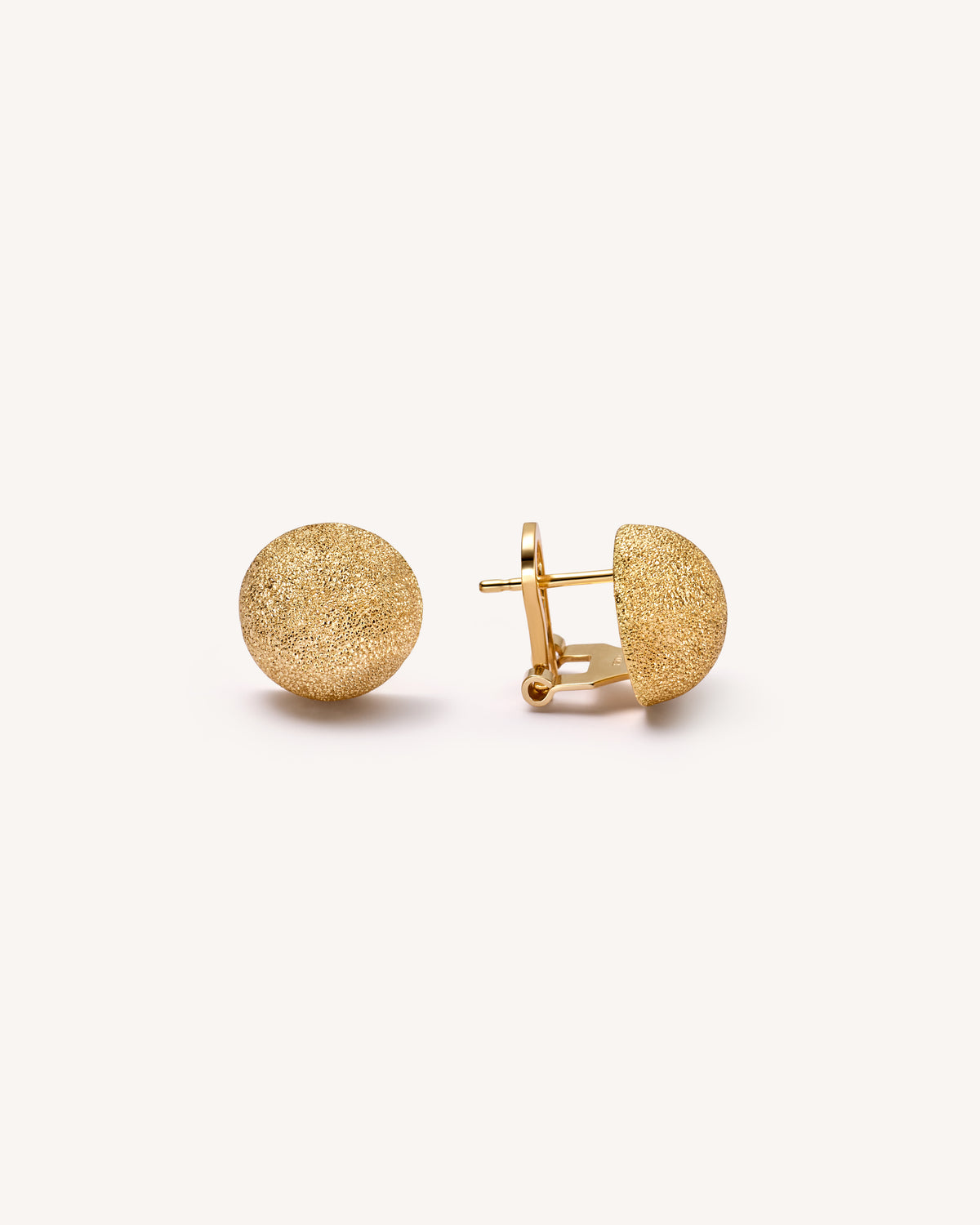 Carolina-Bucci-Small-Button- 