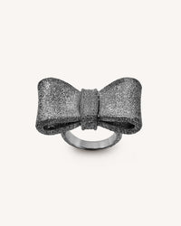 18k black florentine frosted finish gold tutto per te ring on white background