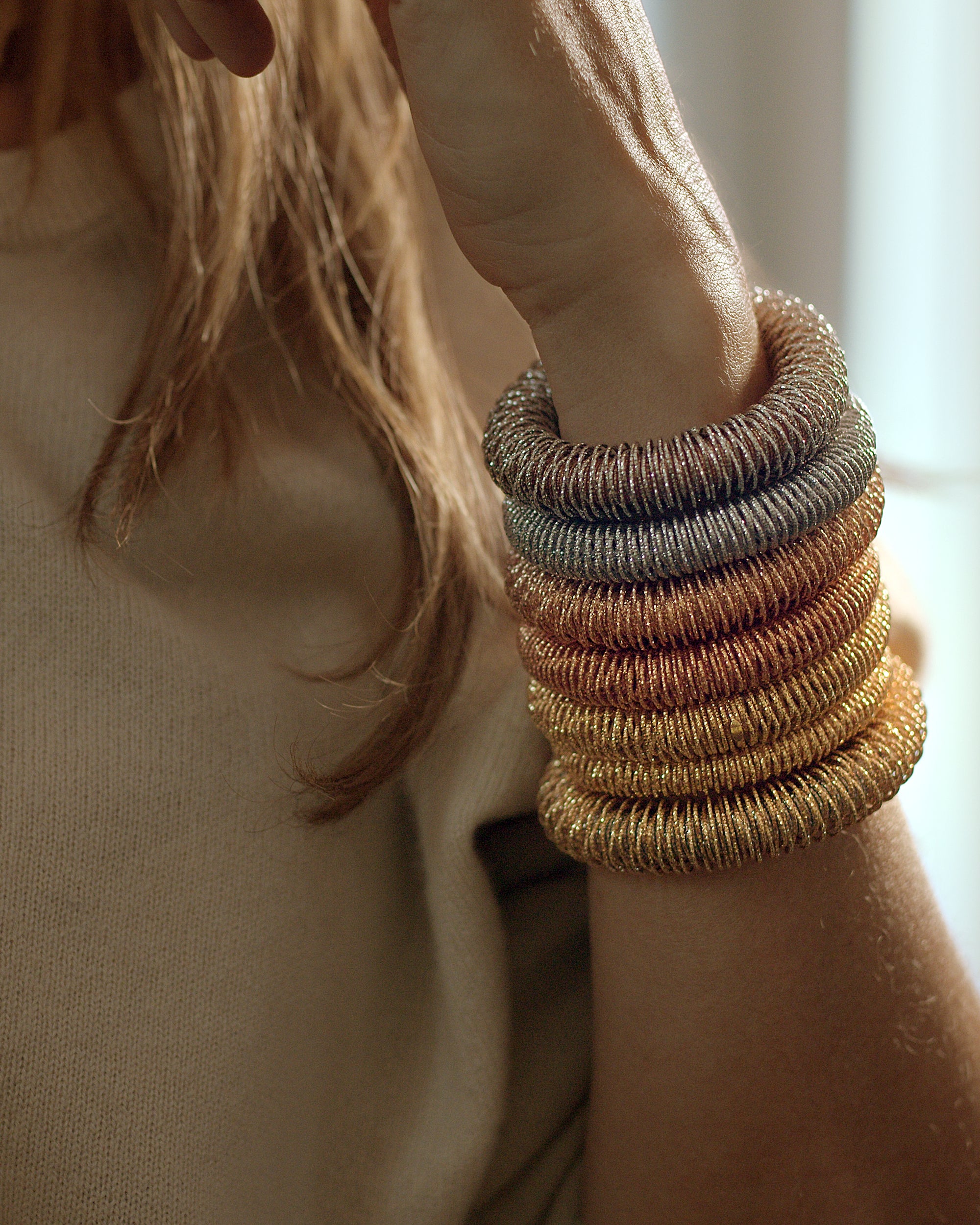 Large K.I.S.S. Bracelet 18k Yellow Gold | Carolina Bucci