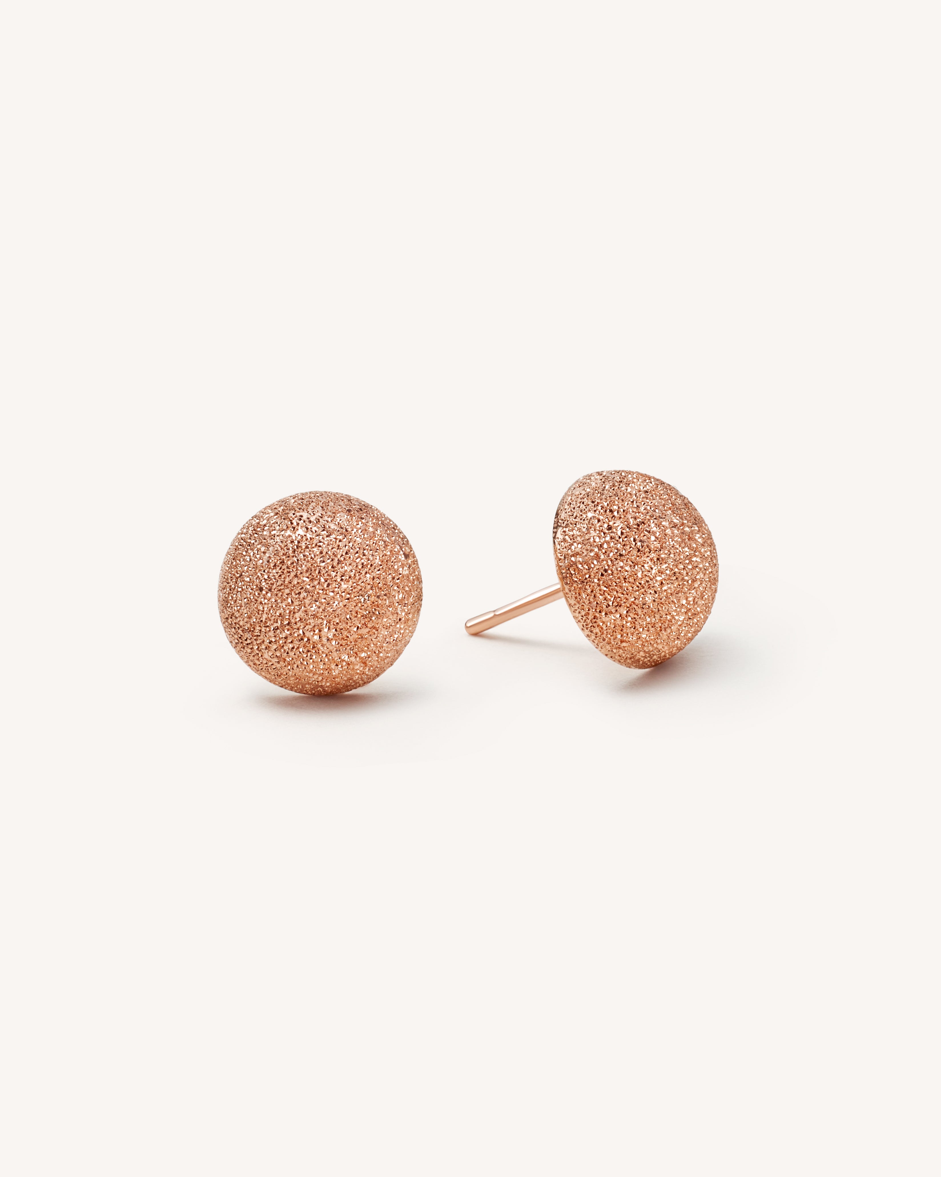 Florentine Finish Large Button Studs | Carolina Bucci