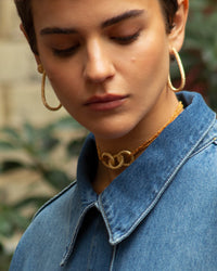 18k yellow florentine frosted finish gold three round links modelled with happiness lucky necklace