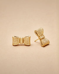 18k florentine frosted finish yellow gold tutto per te earrings on cream background